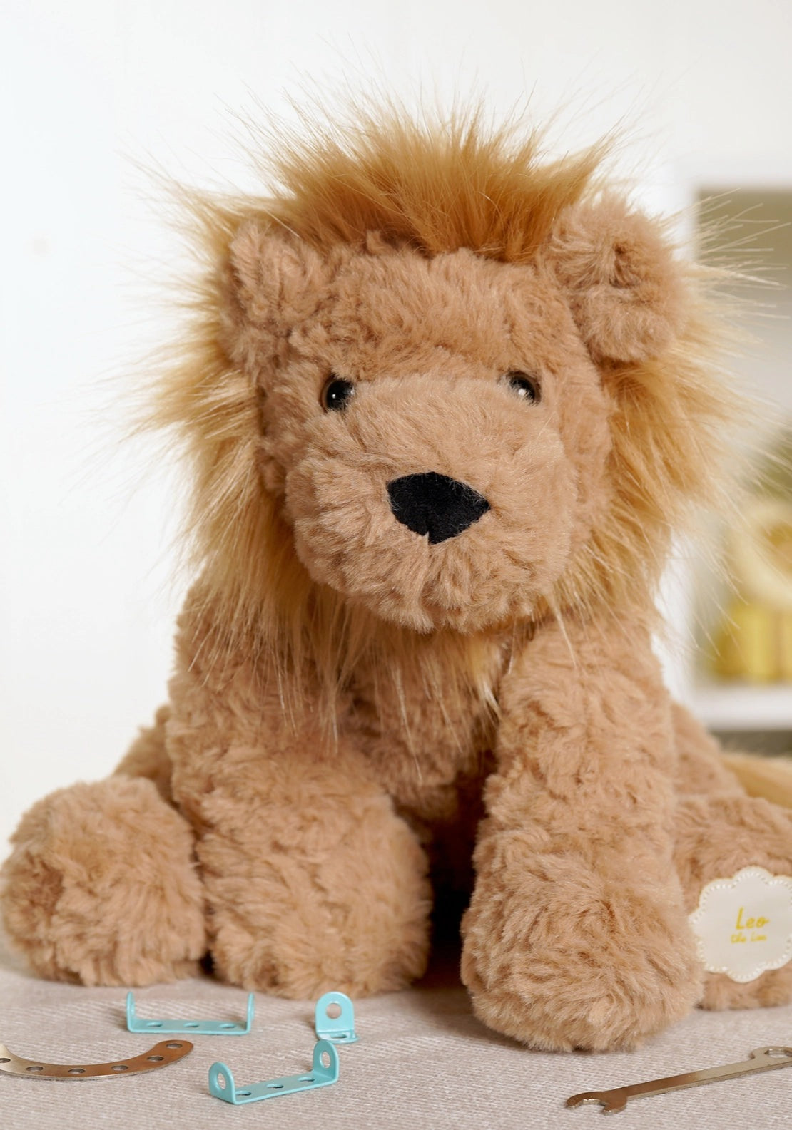 Leo The Plush Sitting Lion - Brown