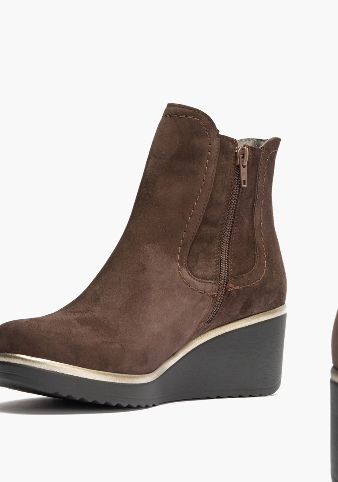 Plain Suede Wedge Boot With Gusset - Brown Suede