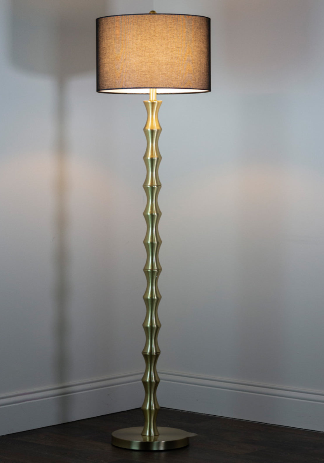 Julia Floor Lamp - Gold/black