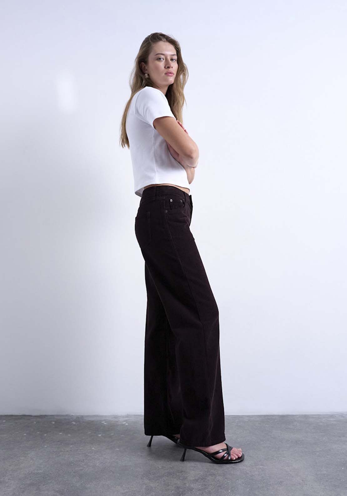 Topshop Ember Low Rise Wide Leg Jean - Brown Denim 2 Shaws Department Stores