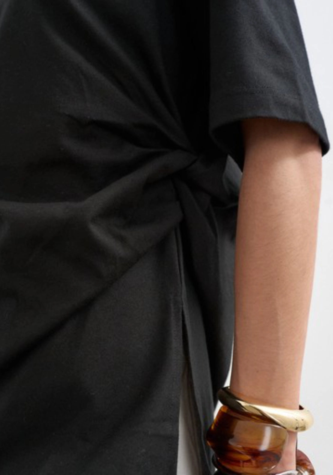 Rikka Oversized Knot T-Shirt - Black