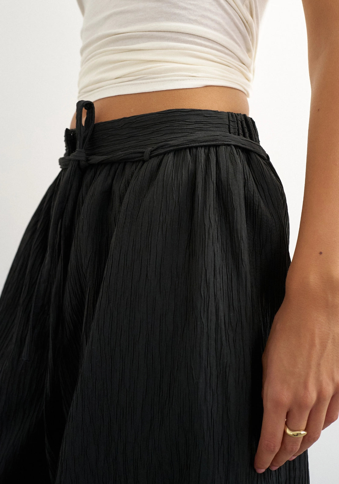 Theo Balloon Front Tie Trousers - Black