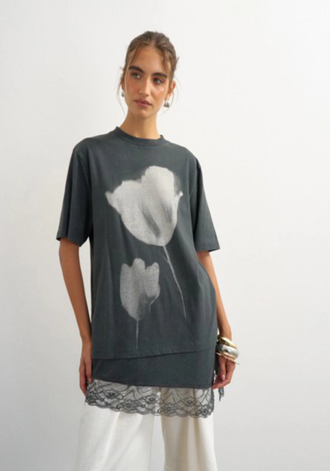 Brit Short Sleeve Lace Floral Tee - Jet Black Washed