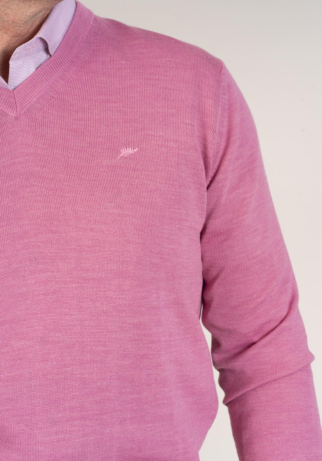 Yeats 50/50 Fine Merino Wool & Acrylic V-Neck Knit - Pink 5 Shaws Department Stores