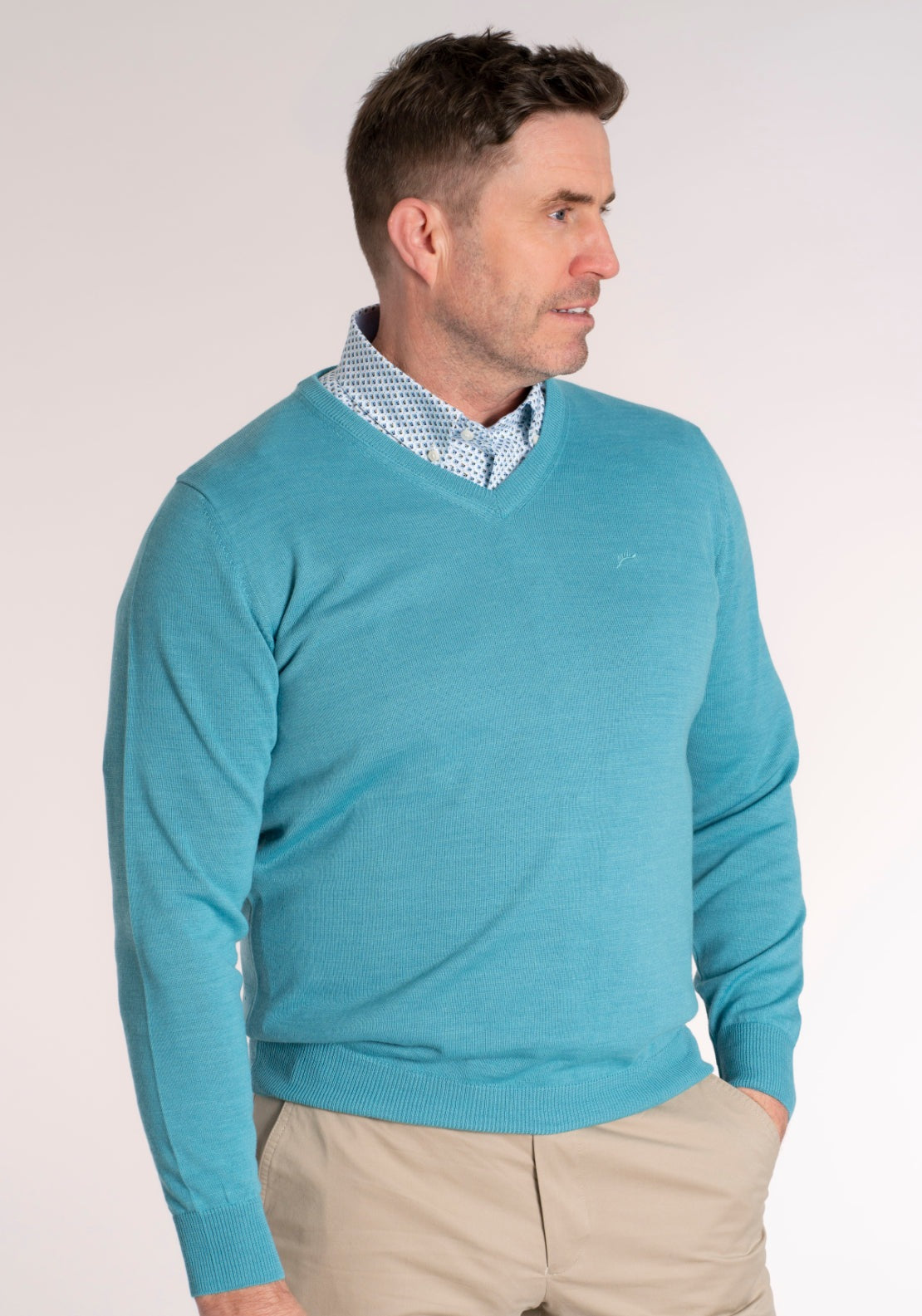 Yeats Fine Merino Wool Blend V-Neck Knitwear - Ocean 1 Shaws Department Stores