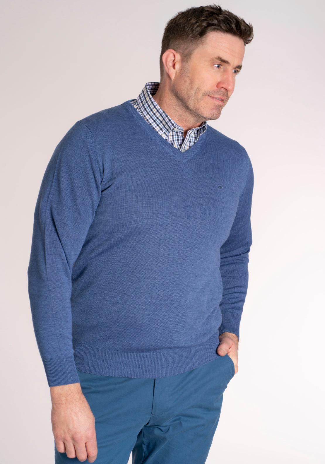 Yeats Fine Merino Wool Blend V-Neck Knitwear - White 1 Shaws Department Stores