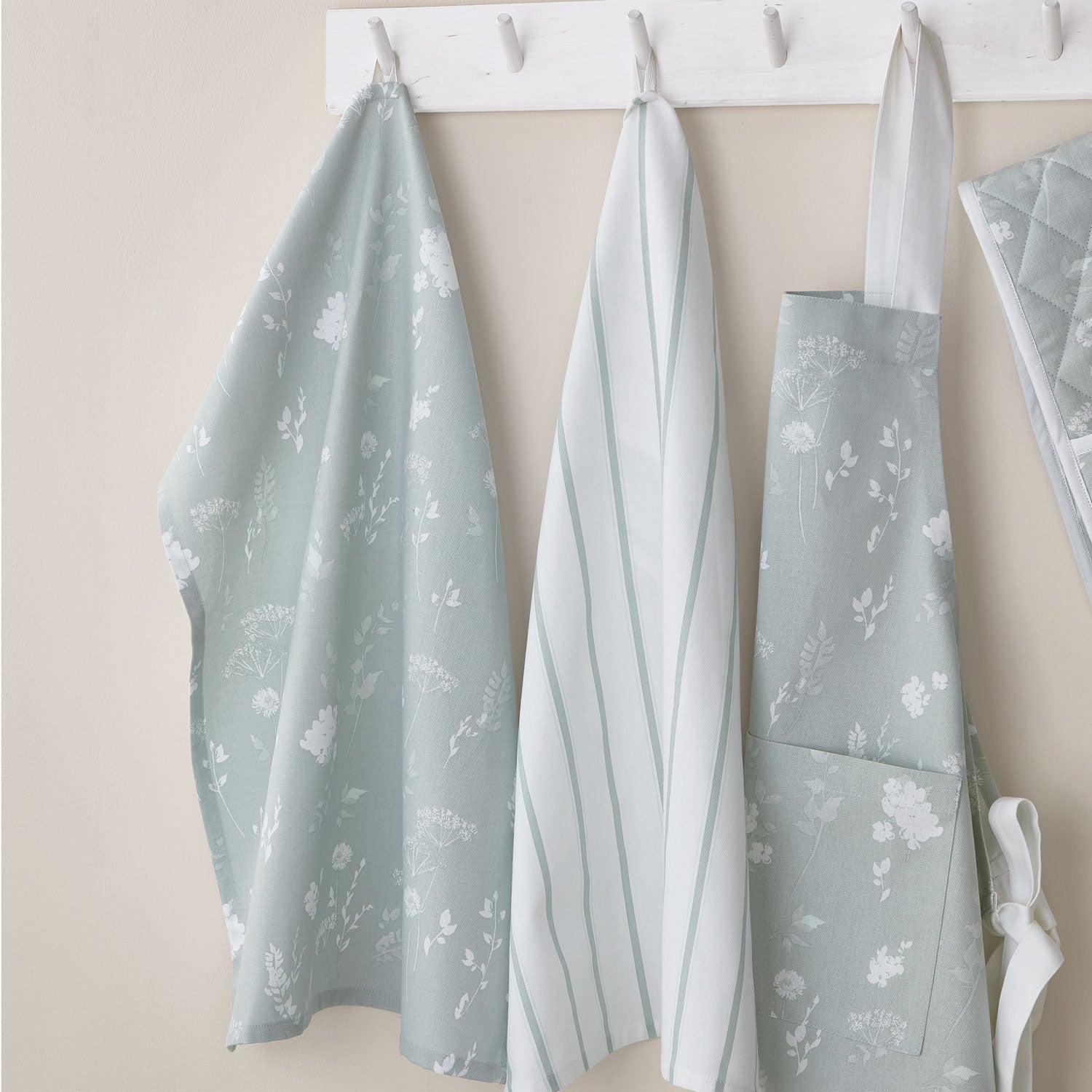 Catherine Lansfield Dining Meadowsweet Floral Tea Towels Pair - Green 2 Shaws Department Stores