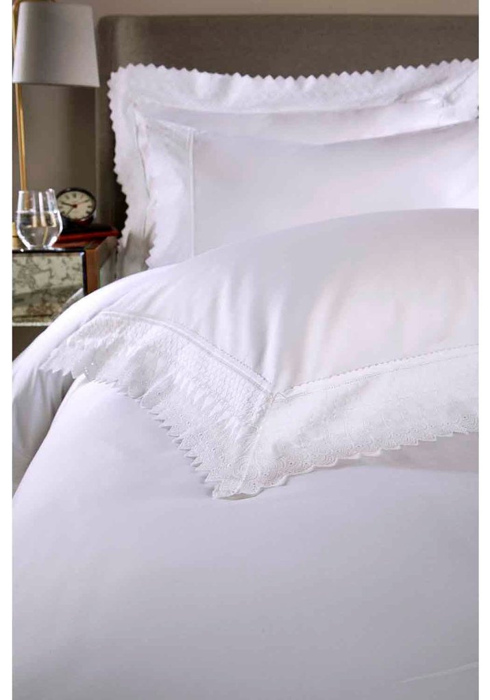 William Hunt Paisley Border Oxford Pillowcase - White 1 Shaws Department Stores