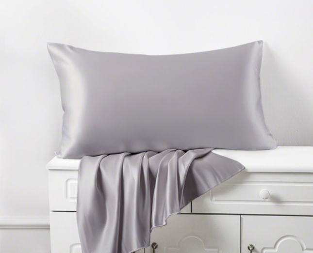 Silk Pillowcase Benefits: How Silk Compares to Other Fabrics