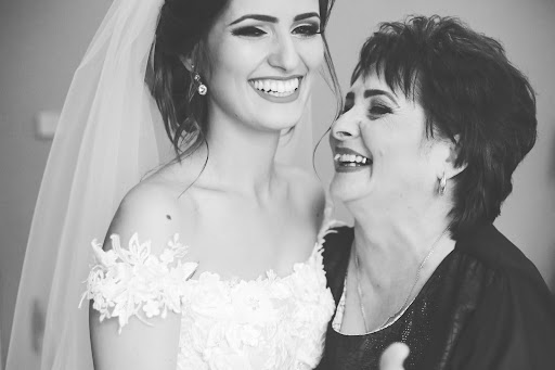 7 Wedding Guest Outfits for Every Type of Irish Wedding