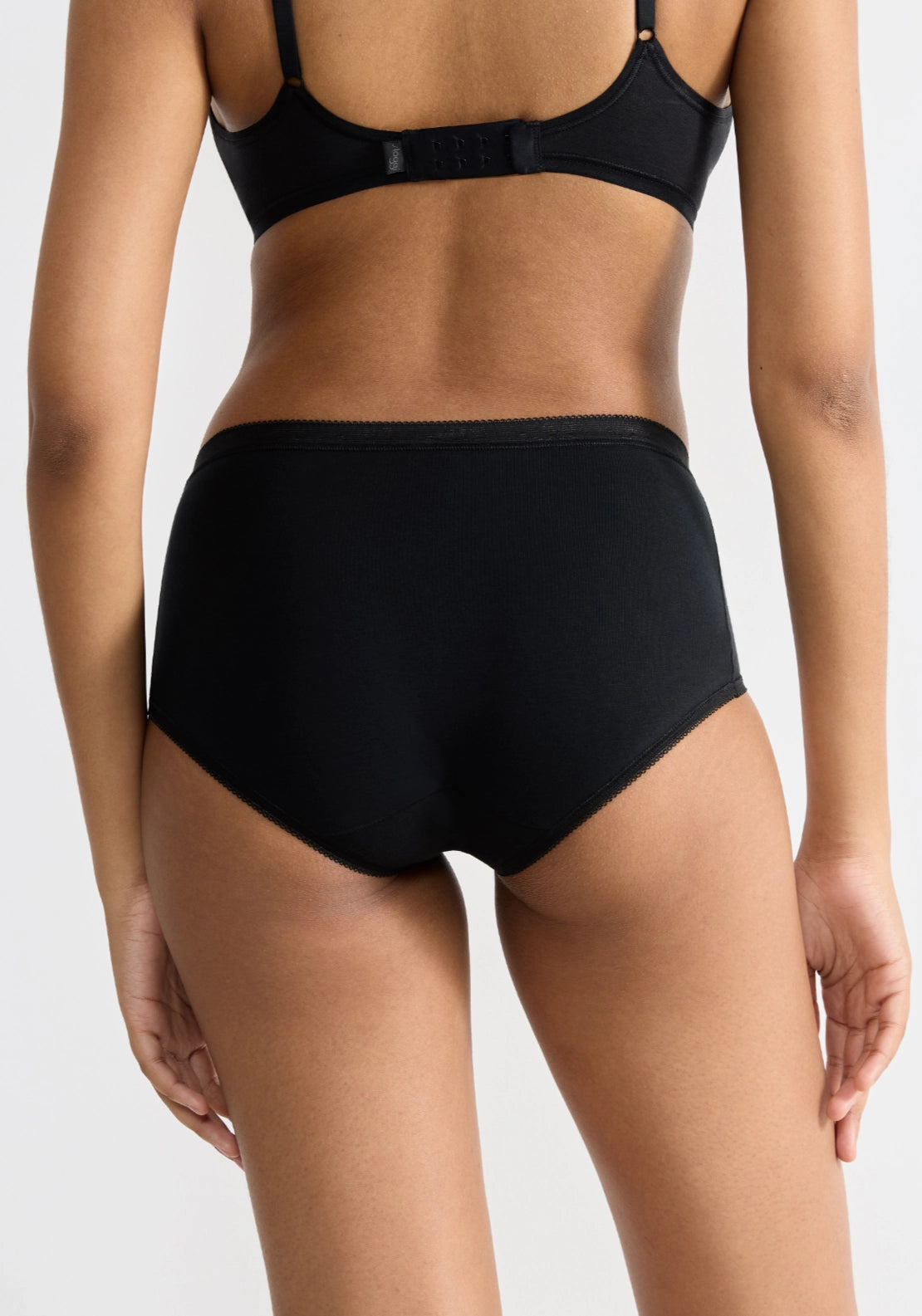Basic Maxi Brief 3 Plus 1 Pack - Black