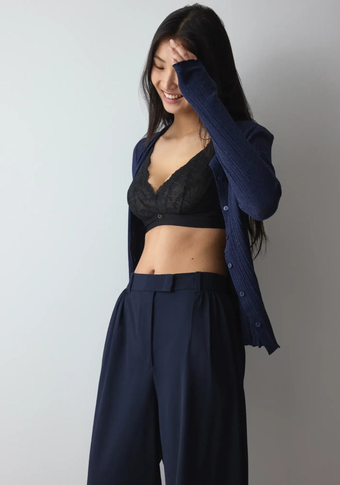Love in Lace Wireless Bra - Black
