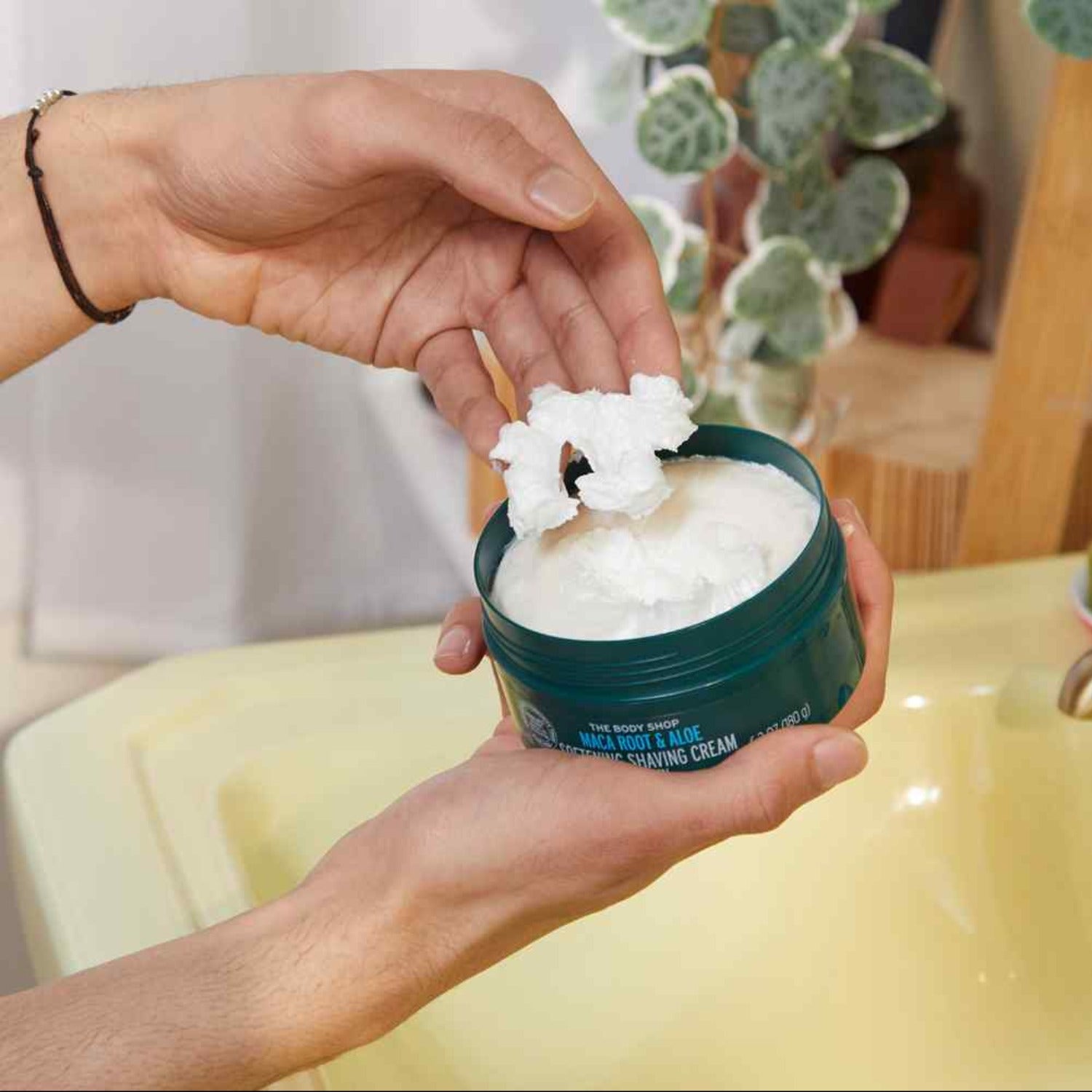 The Body Shop Maca Root &amp; Aloe Softening Shaving Cream For Men 200ml 2 Shaws Department Stores