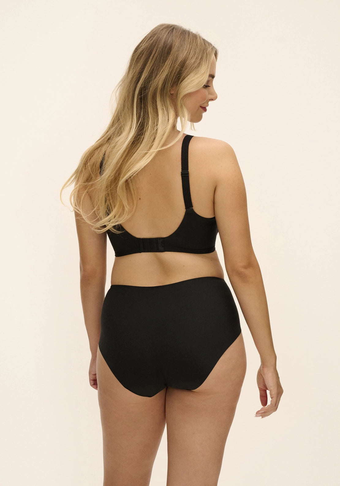Evolution Comfort Side Support Bra - Black
