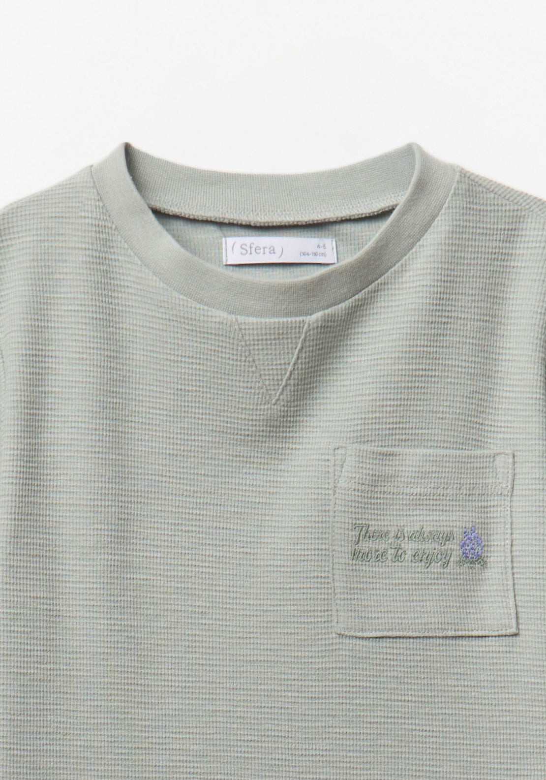 Sfera Embroidered Pocket T-Shirt - Green 2 Shaws Department Stores