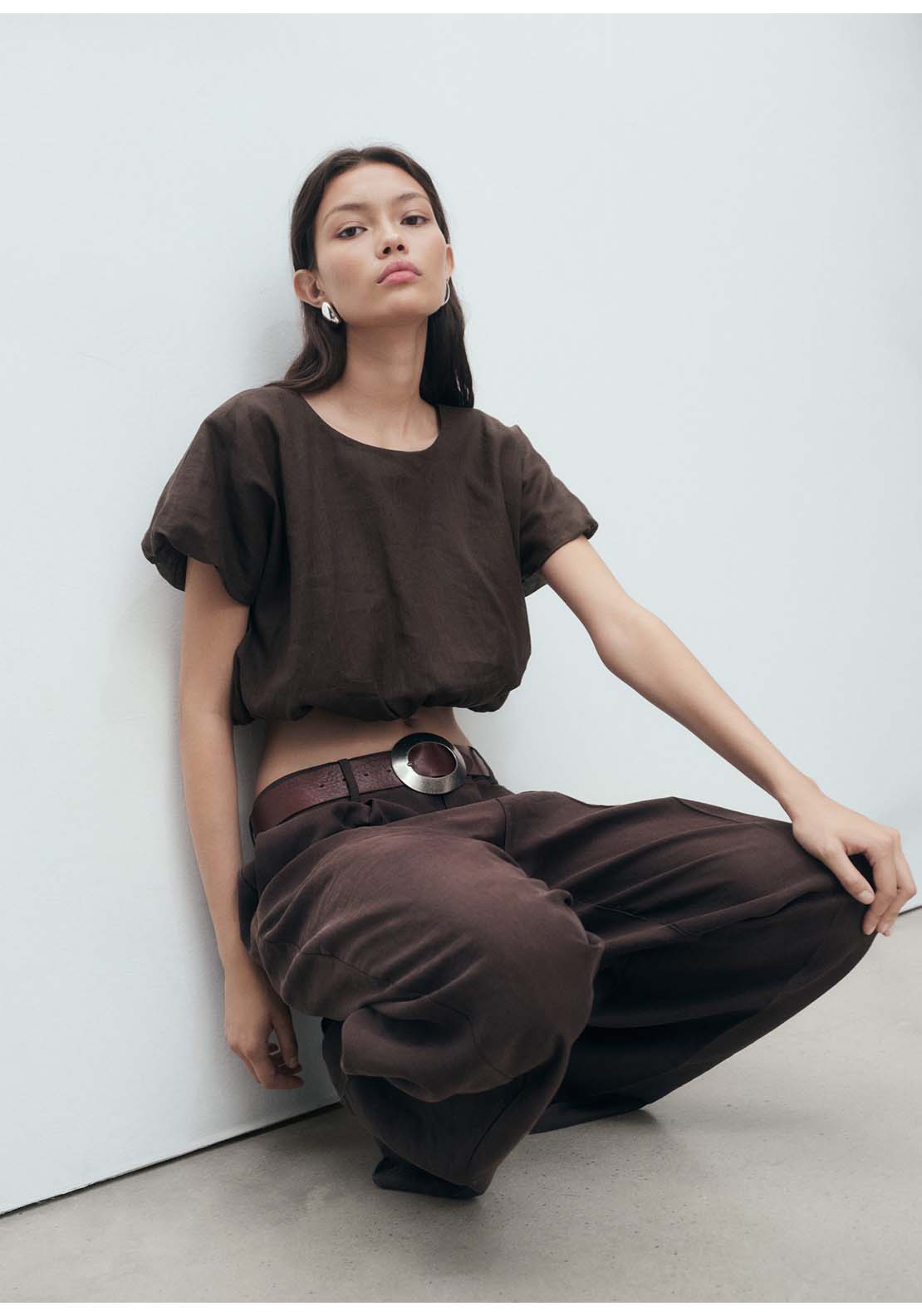 Ramie Cropped Balloon Blouse - Brown