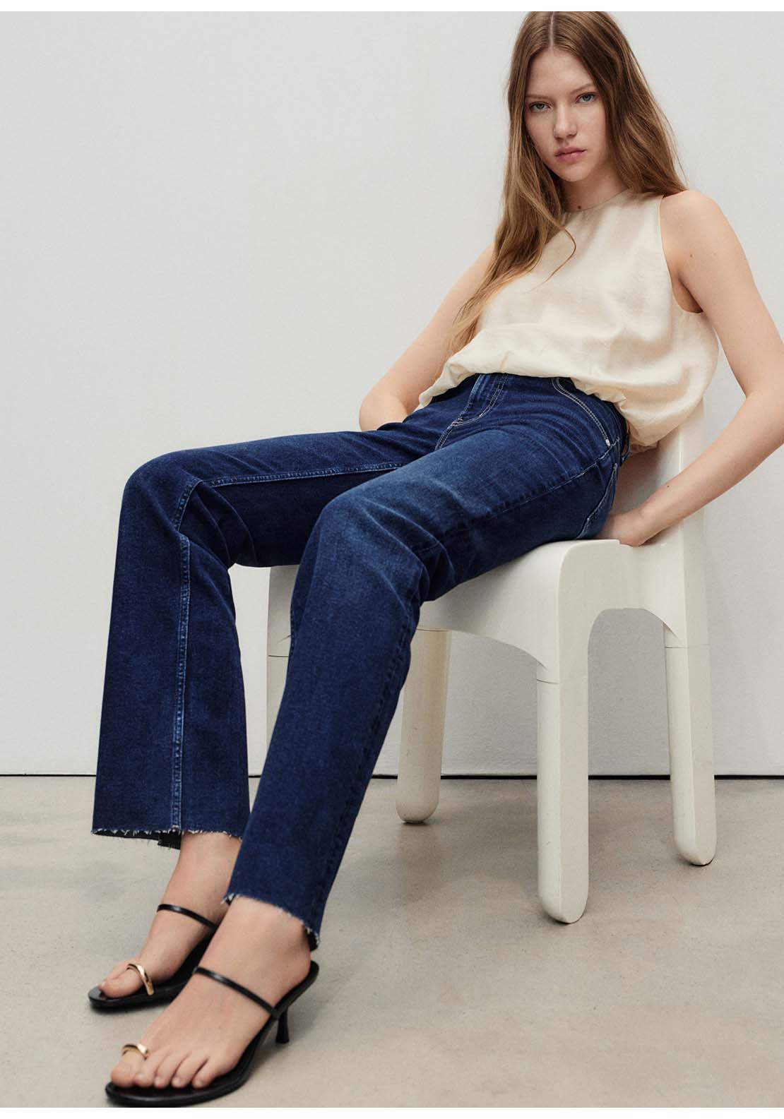 Sienna Flared Cropped Jeans - Blue
