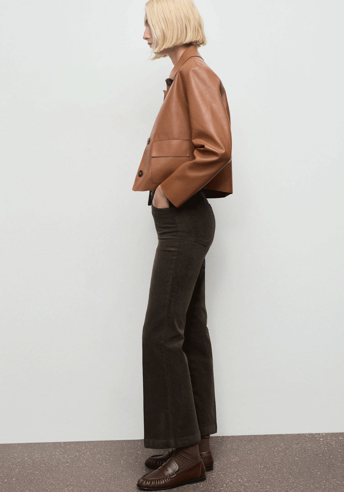 Corduroy Flared Jeans - Brown