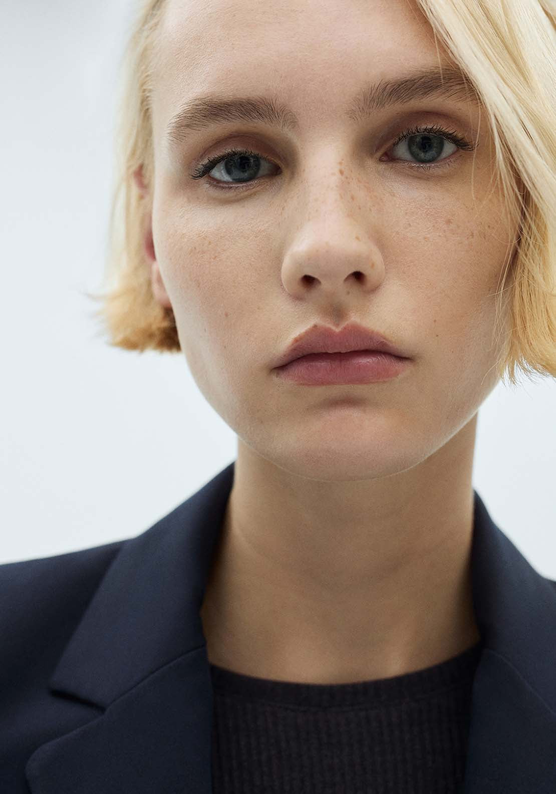 Fitted Suit Jacket - Black