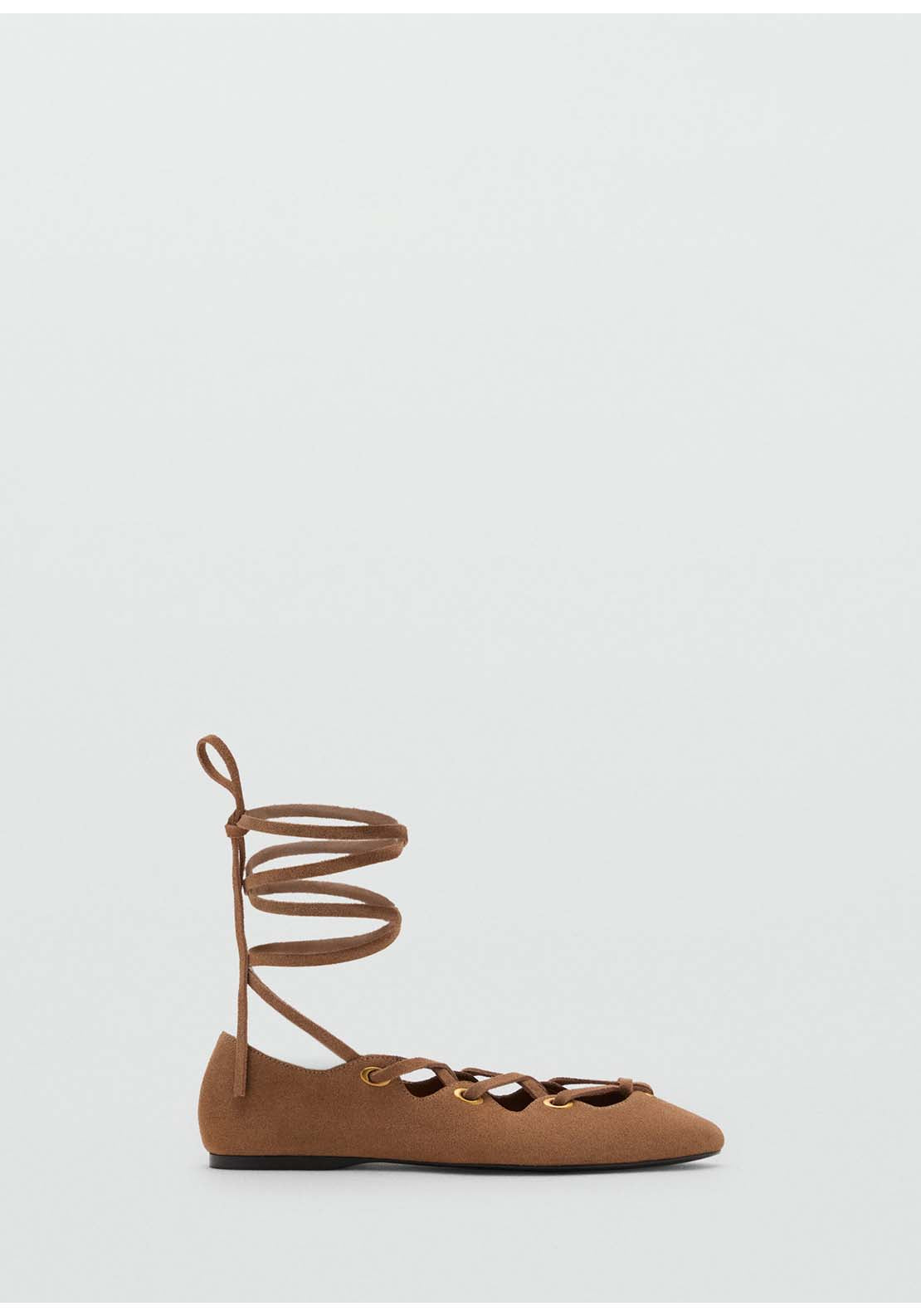 Suede Ballet Flats With Crossed Straps - Brown