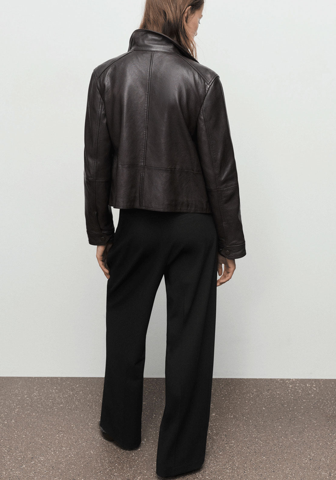Wide Leg Mid Rise Pleated Trousers - Black