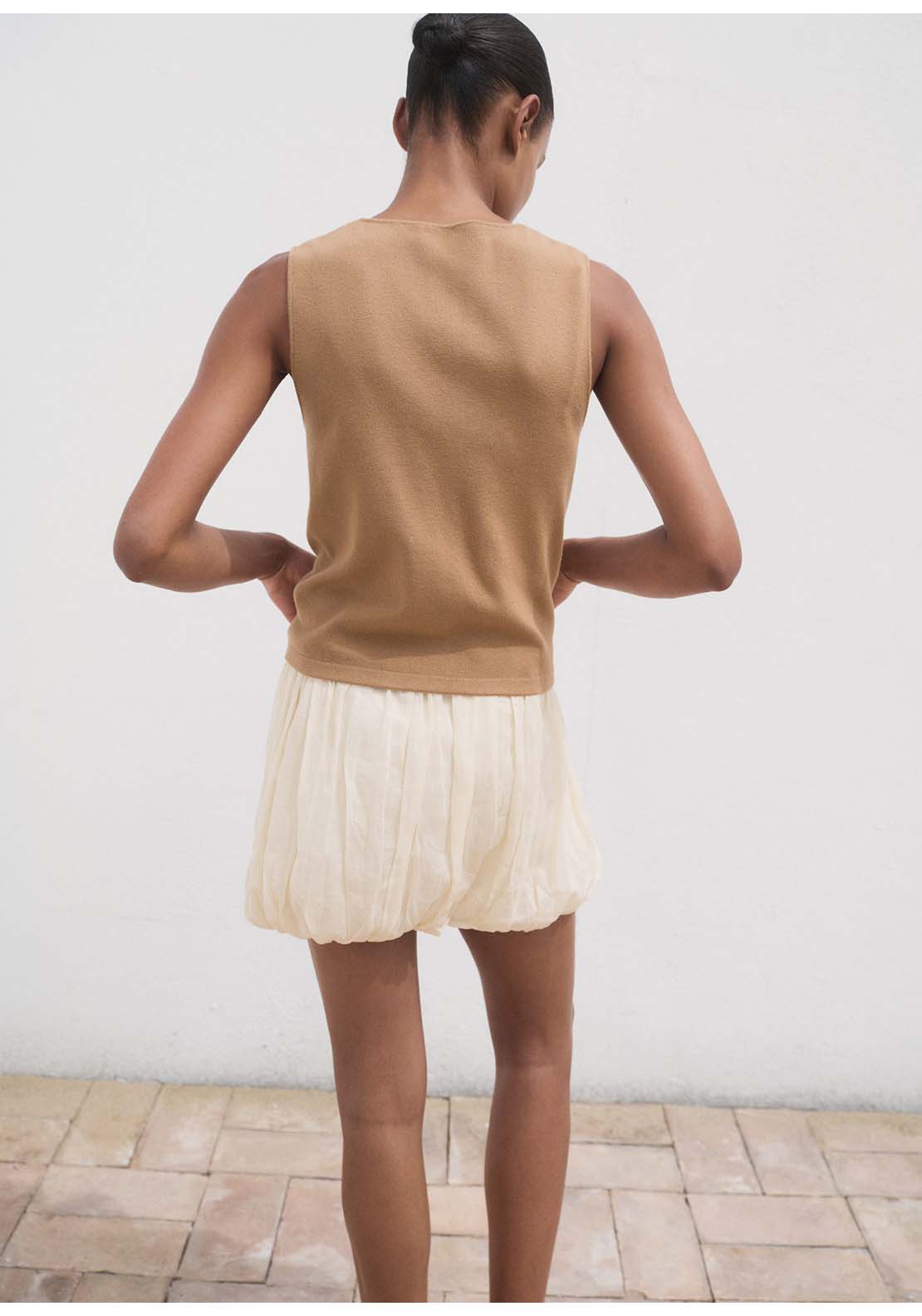 Fine Knit Waistcoat With Buttons - Brown