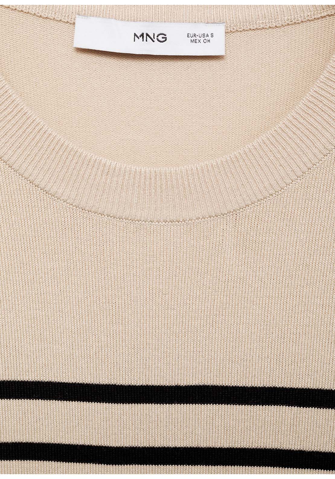 Short-Sleeved Fine Knit Sweater - Brown