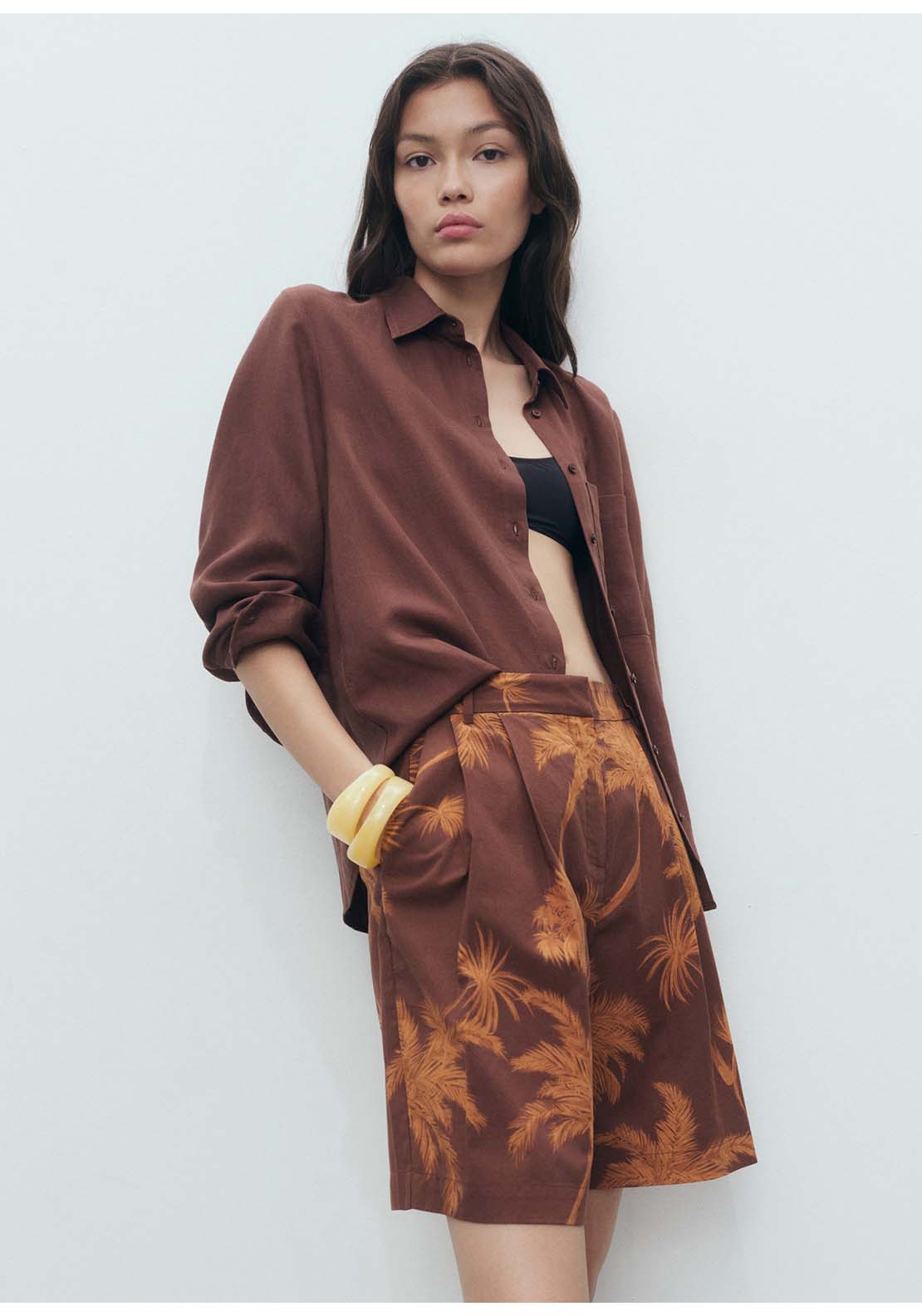 Cotton Bermuda Shorts With Palm Tree Print - Brown