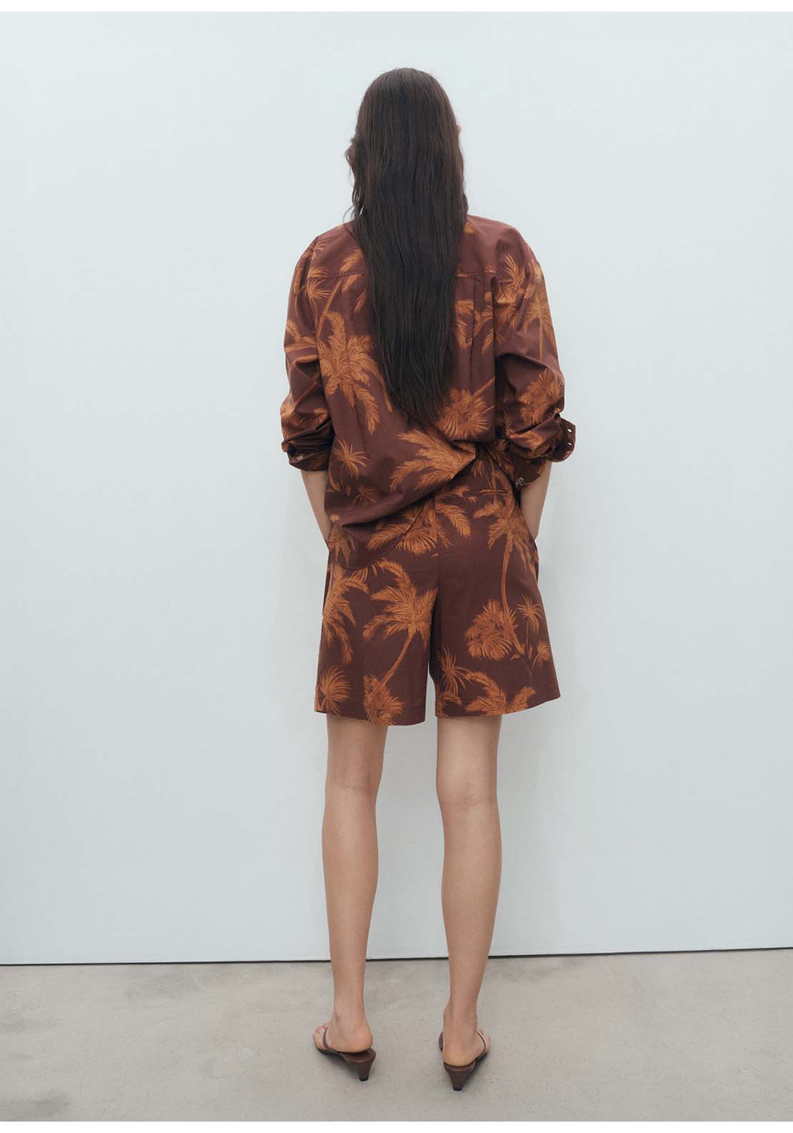 Cotton Bermuda Shorts With Palm Tree Print - Brown