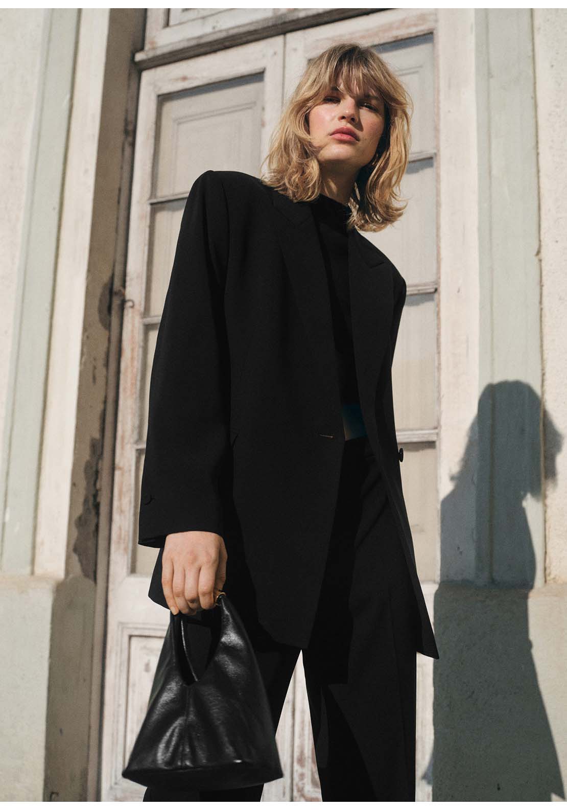 Blazer Iguana - Black