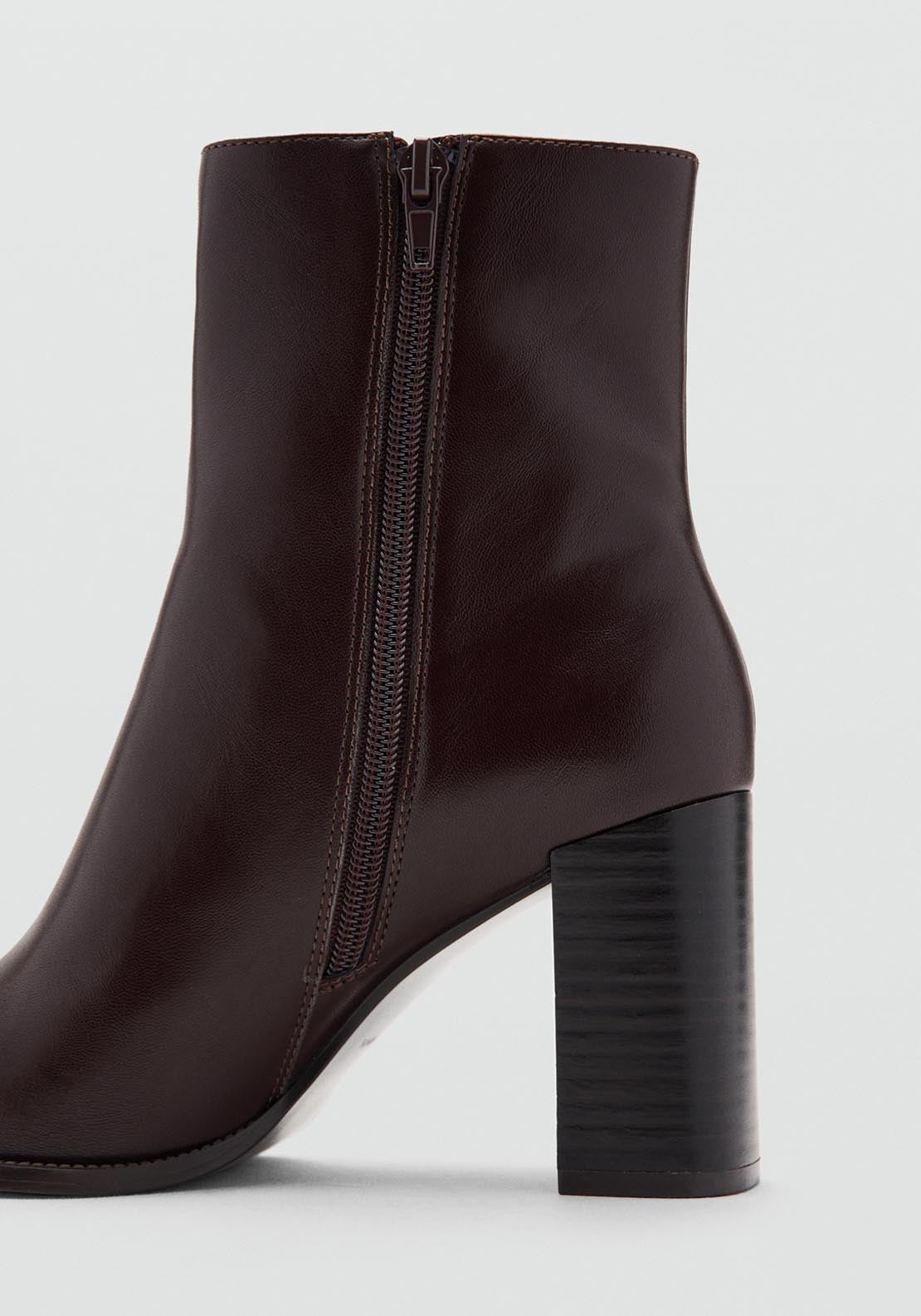 Ankle Boots With Block Heel - Brown