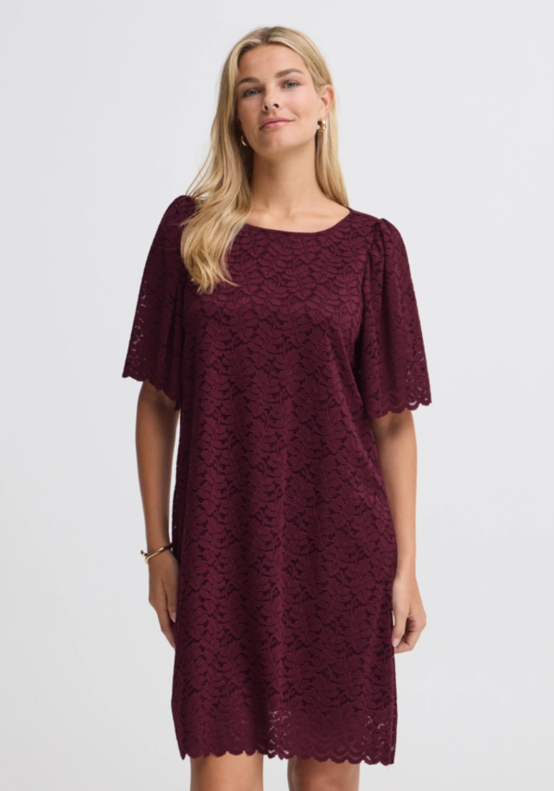 Scallop Hem Lace Dress - Red