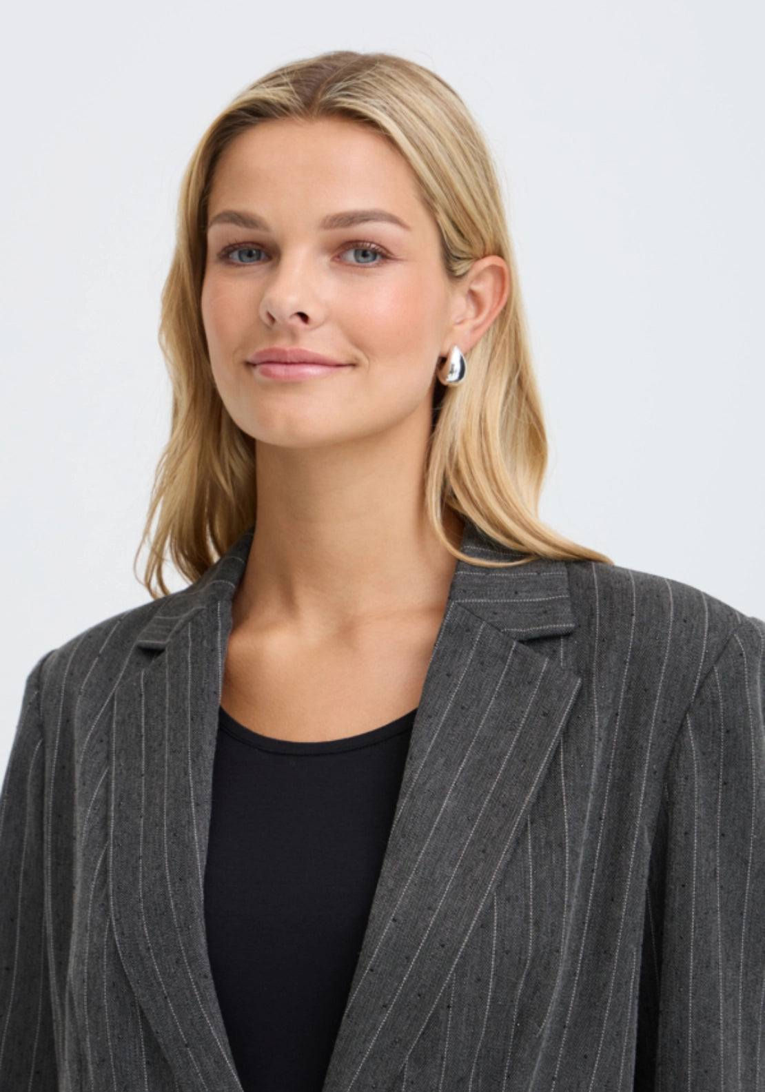 Pinstripe Suit Blazer - Gray Houndtooth W. Rhinestone