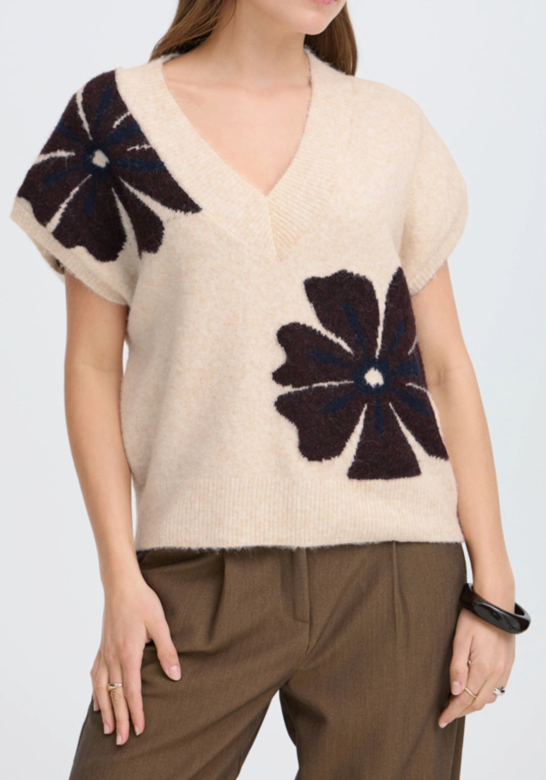 Omea V-Neck Slipover - Fig Mel Flower
