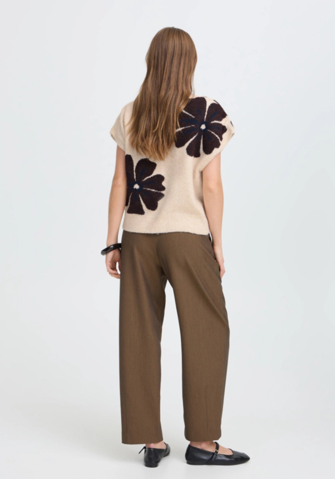 Omea V-Neck Slipover - Fig Mel Flower