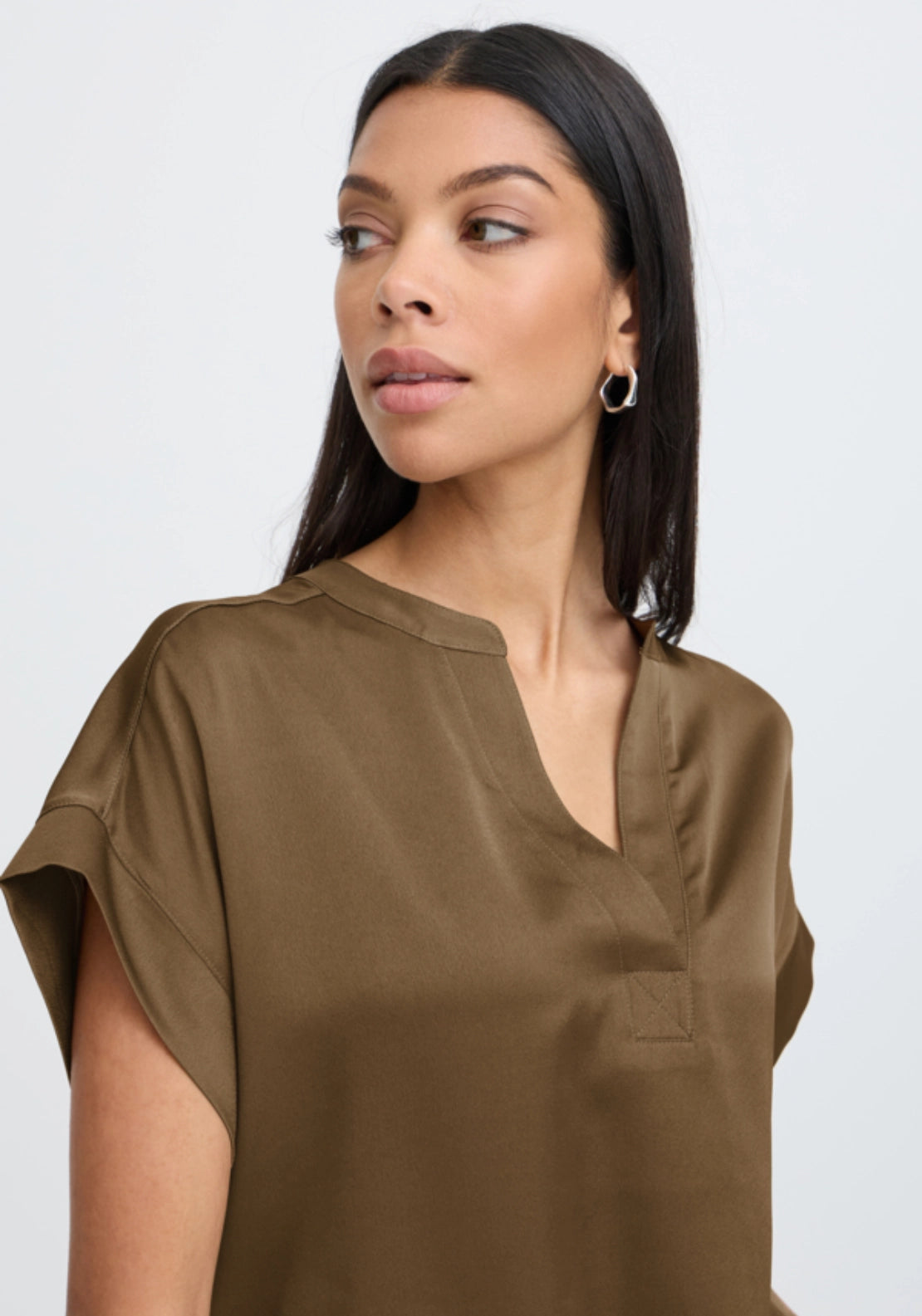 Selita V Placket Neck T-Shirt - Sepia