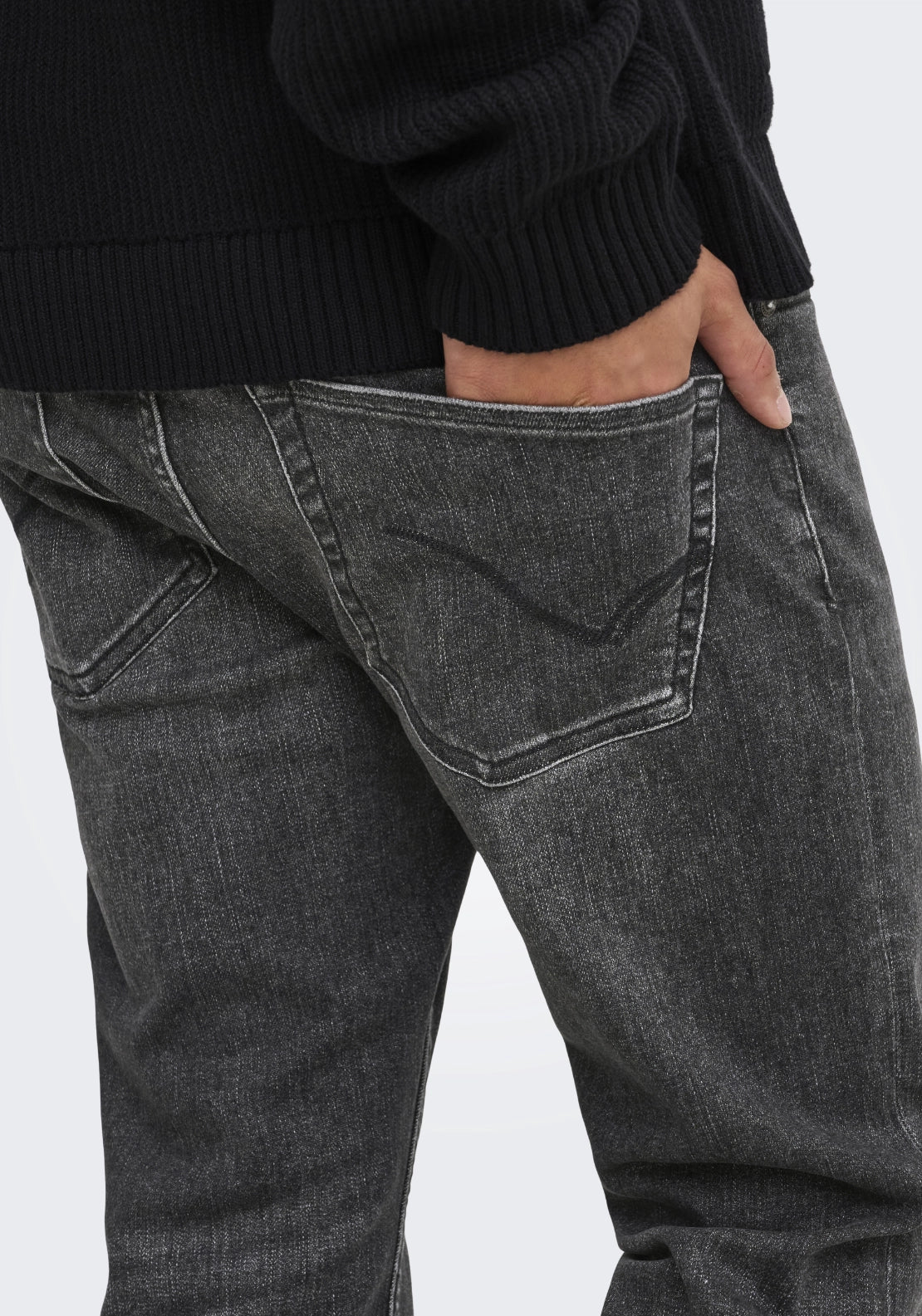 Loom Slim Fit Jeans - Black