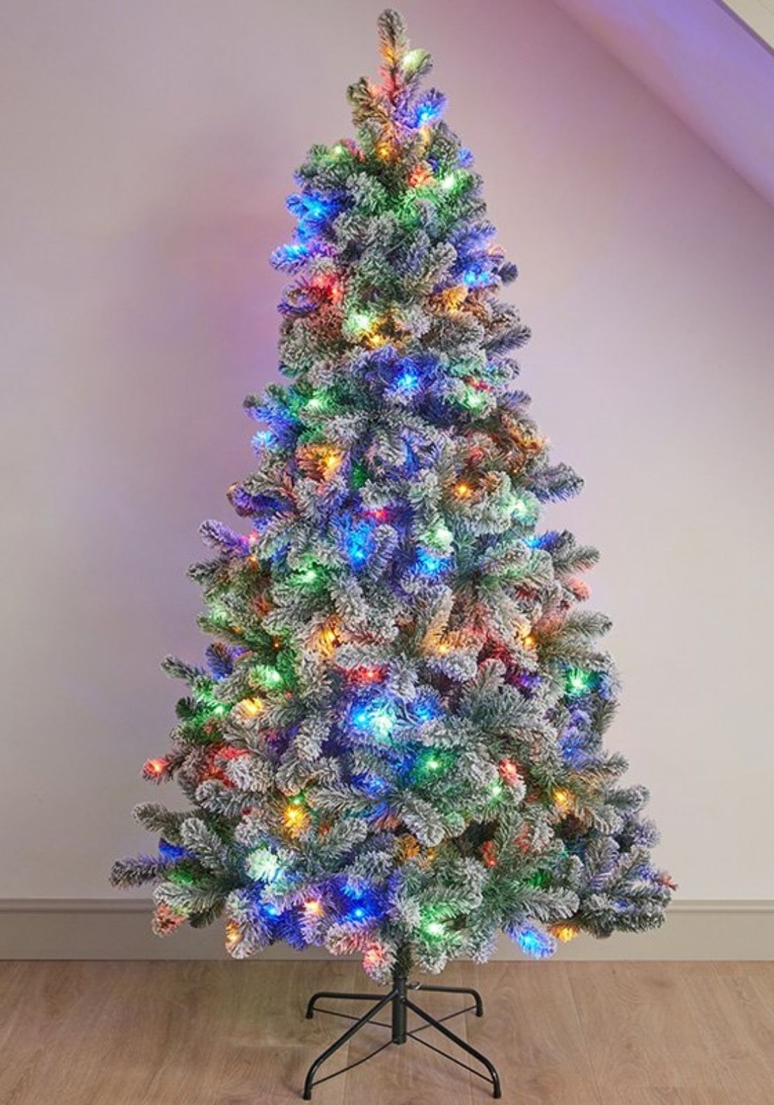 Inlit Snowy King Pine Tree - Green