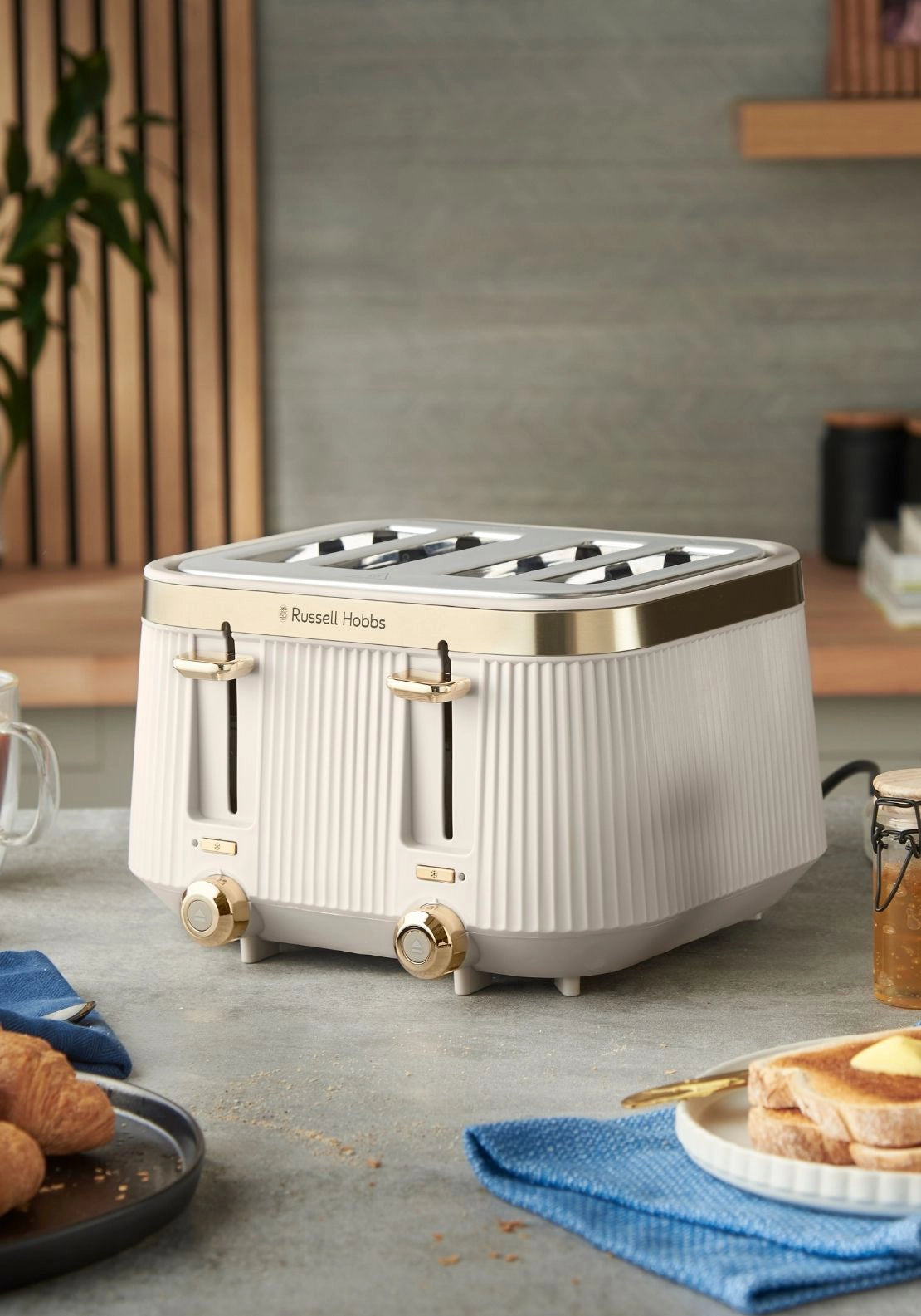 Brontë 4 Slice Toaster Stone - Model 26771