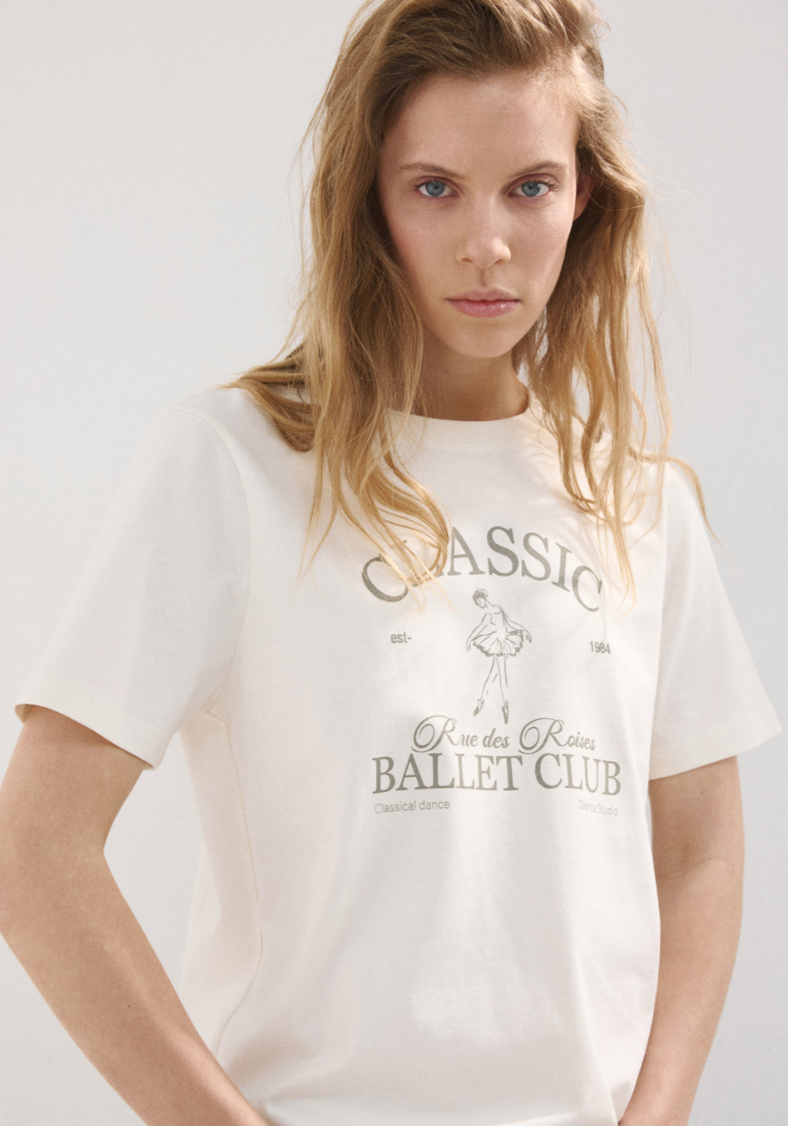 Short Sleeved Printed  T-Shirt - White