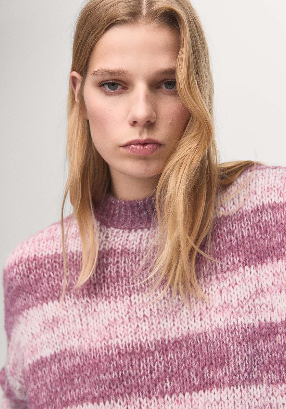 Oversized Striped Sweater - Pink