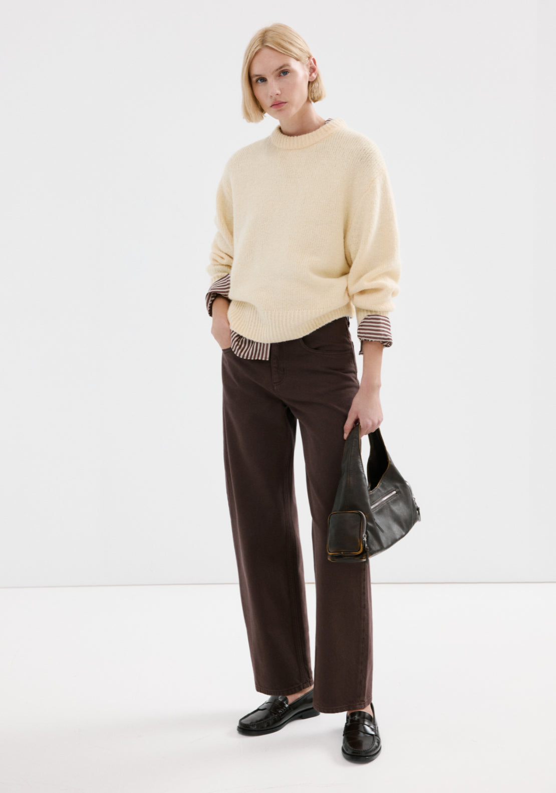 High Waisted Barrel Jeans - Brown
