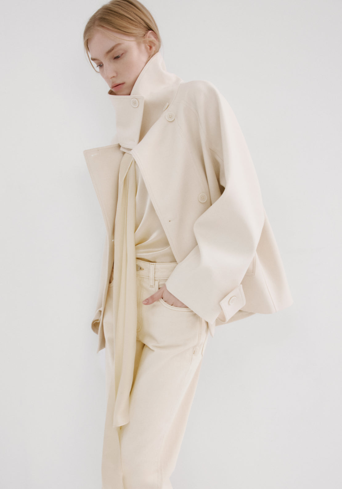 Mid Rise Flared Jeans - Cream