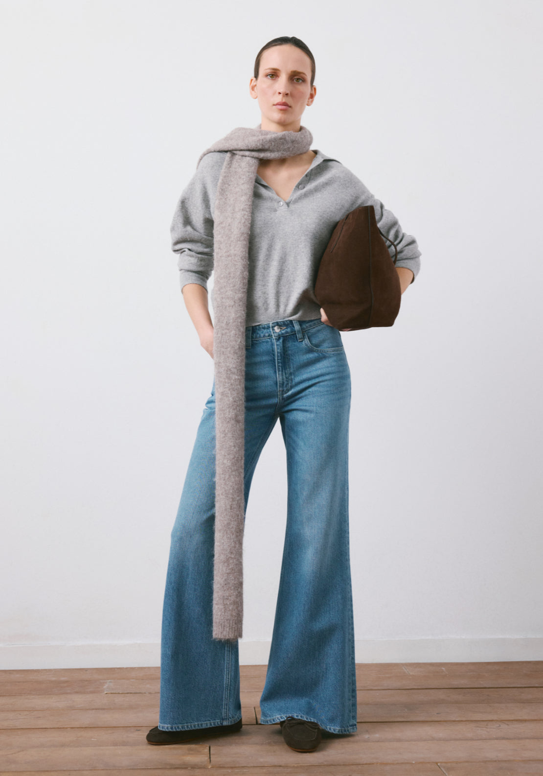 Mid Rise Flared Jeans - Blue