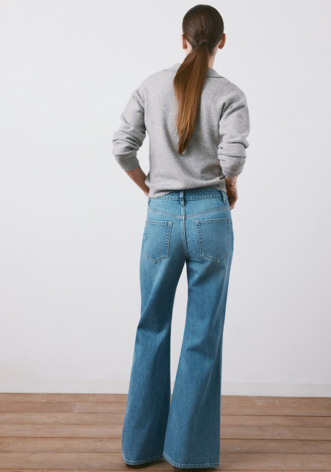 Mid Rise Flared Jeans - Blue