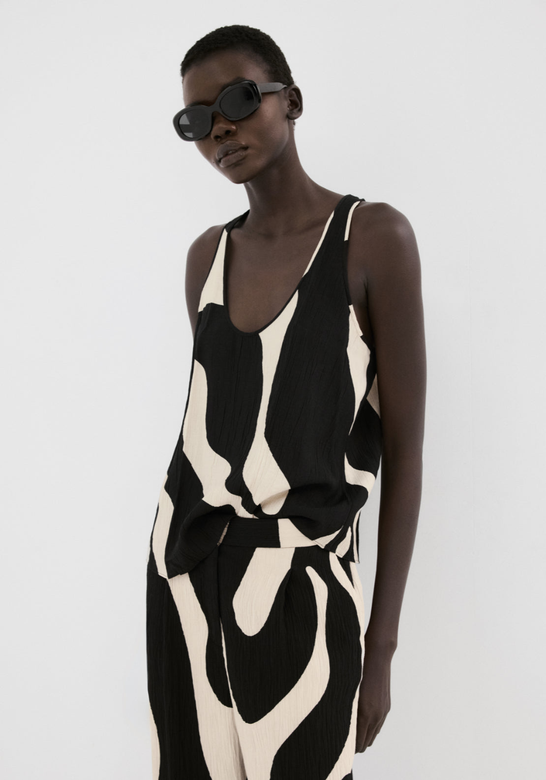 Printed Straight Trousers - Black