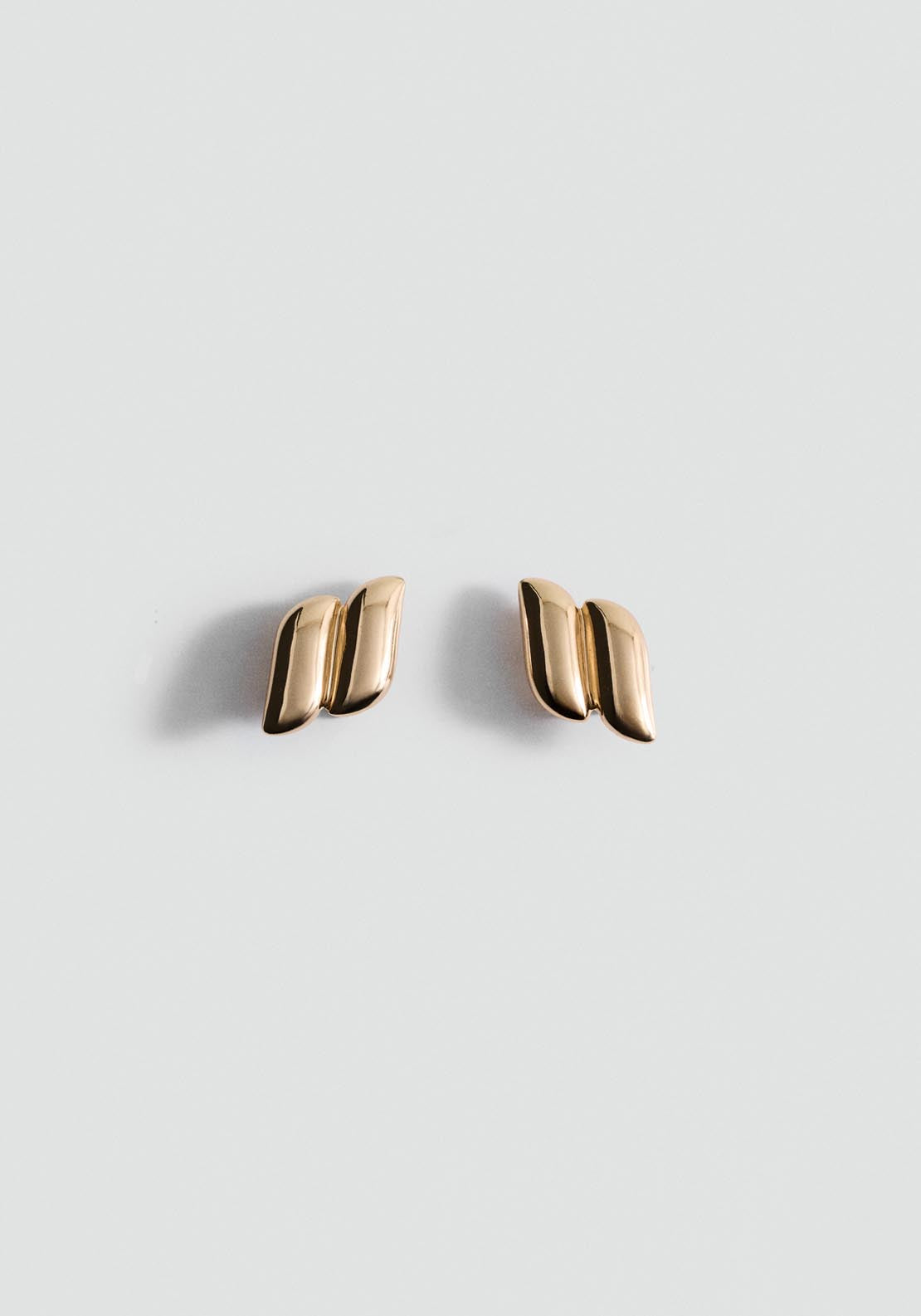 Earrings With Geometric Relief - Gold