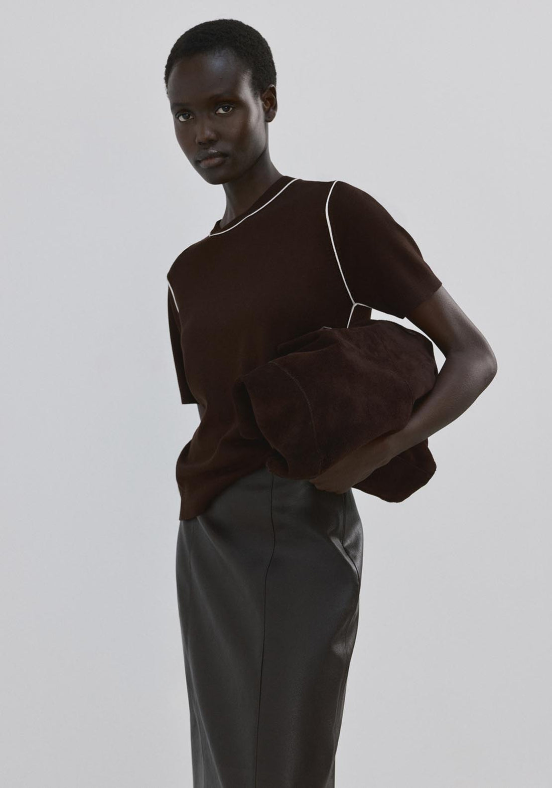 Fine Knit Sweater With Contrasting Stripes - Brown