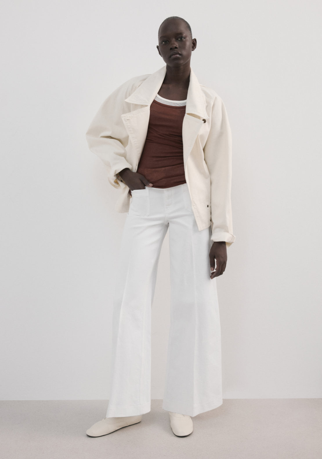 Wide Leg Jeans With Pockets - White