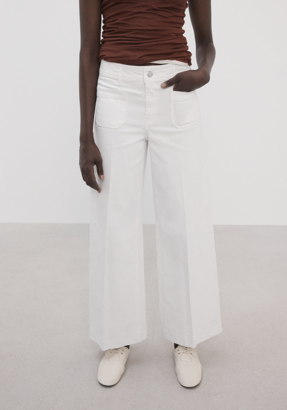 Wide Leg Jeans With Pockets - White